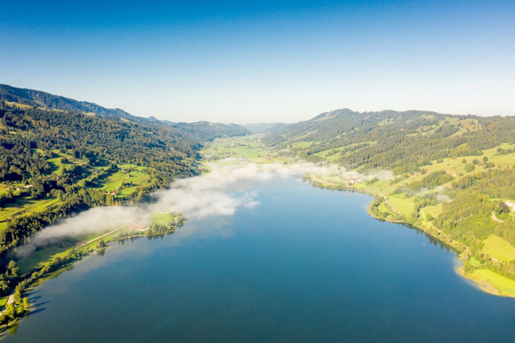 Großer Alpsee - Immenstadt - Von oben sieht der Große Alpsee so aus. - © Loc Hoang